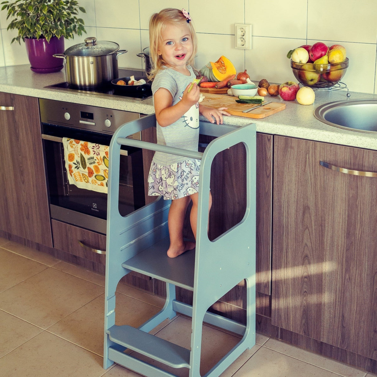Montessori Helper Tower Step Stool - TRIKIDO
